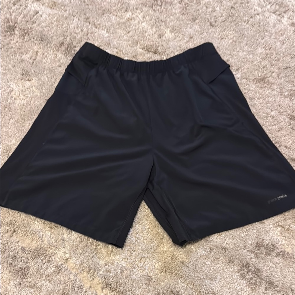 🍍Patagonia lined men’s shorts 🍍Sz L🍍8” inseam🍍